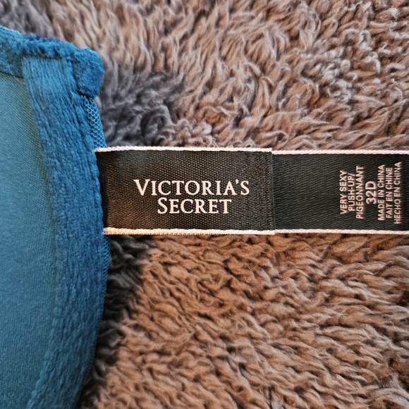 Bra - Picture 2 of 2